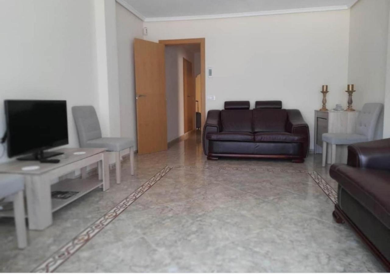 Tranquila, Agradable Cerca De Valencia En Vivienda Compartida Проживание в семье Патерна